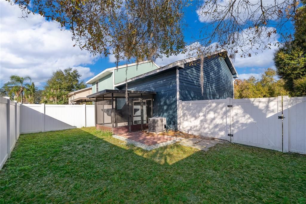 For Sale: $299,000 (3 beds, 2 baths, 1178 Square Feet)