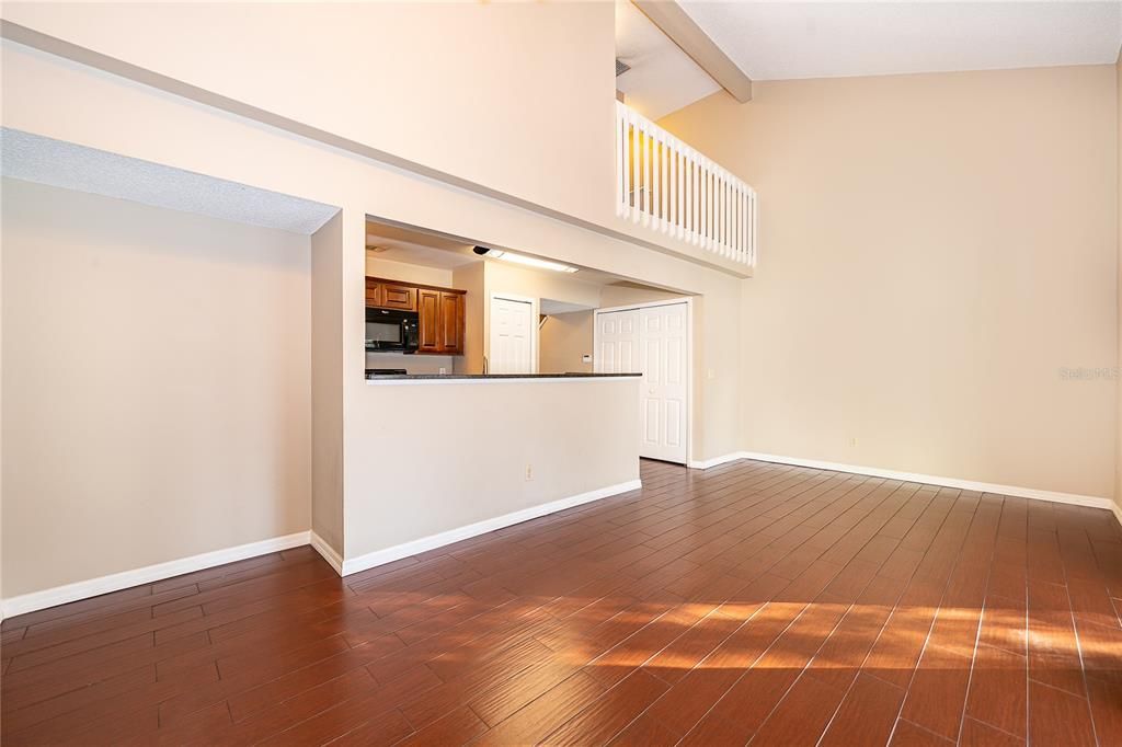 For Sale: $299,000 (3 beds, 2 baths, 1178 Square Feet)