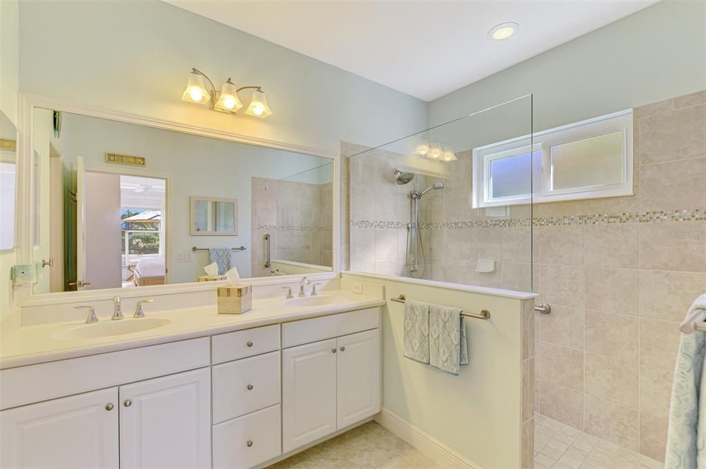 На продажу: $675,000 (3 спален, 2 ванн, 2237 Квадратных фут)