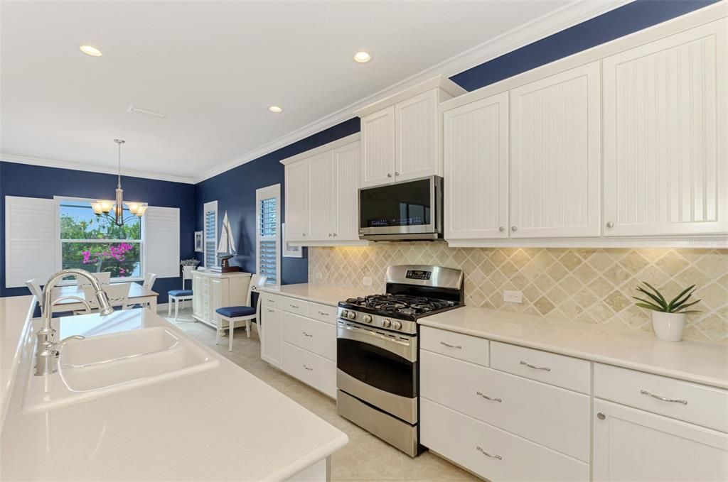 На продажу: $675,000 (3 спален, 2 ванн, 2237 Квадратных фут)