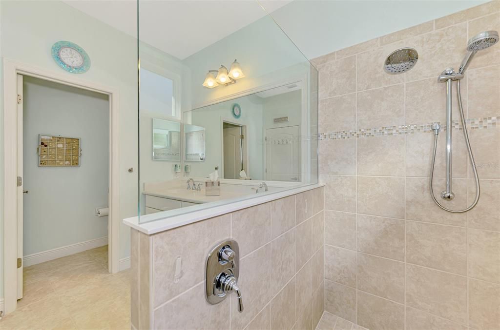 На продажу: $675,000 (3 спален, 2 ванн, 2237 Квадратных фут)