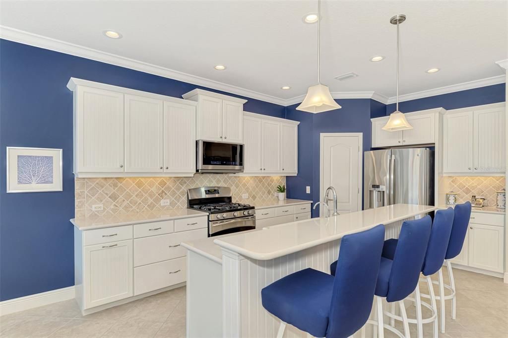 На продажу: $675,000 (3 спален, 2 ванн, 2237 Квадратных фут)