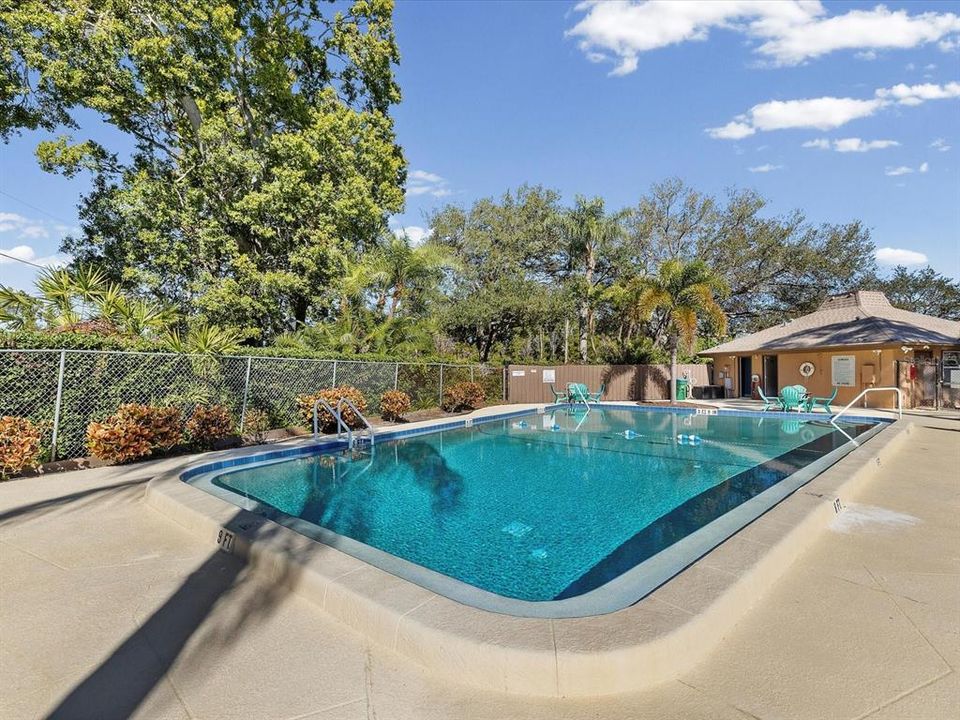 待售: $185,000 (2 贝兹, 2 浴室, 1021 平方英尺)