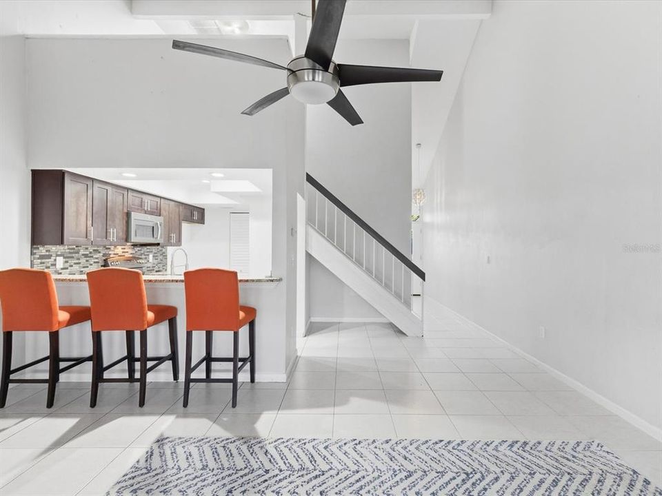 待售: $185,000 (2 贝兹, 2 浴室, 1021 平方英尺)