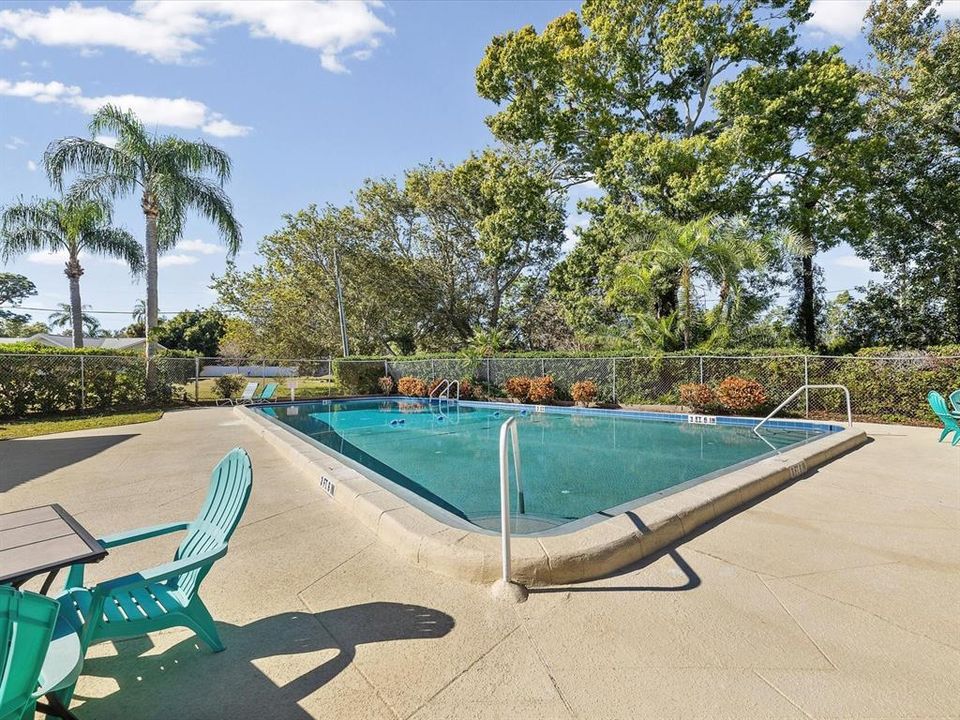 待售: $185,000 (2 贝兹, 2 浴室, 1021 平方英尺)