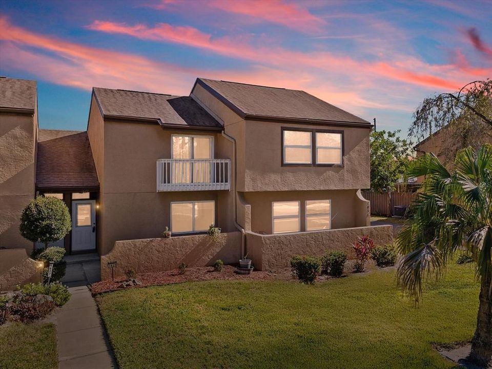 待售: $185,000 (2 贝兹, 2 浴室, 1021 平方英尺)