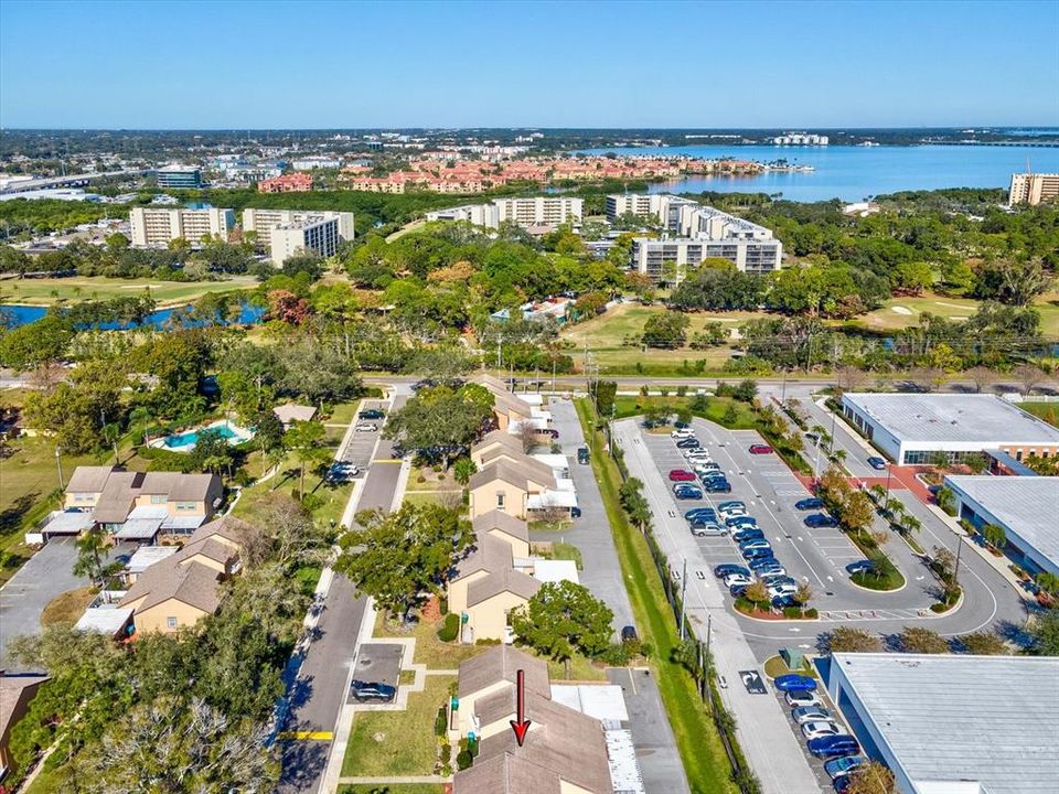 待售: $185,000 (2 贝兹, 2 浴室, 1021 平方英尺)