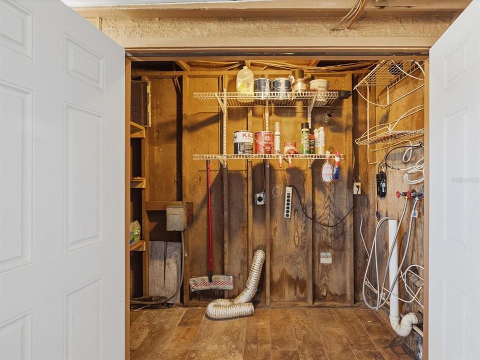 待售: $185,000 (2 贝兹, 2 浴室, 1021 平方英尺)