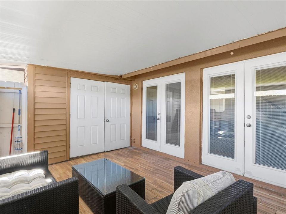 待售: $185,000 (2 贝兹, 2 浴室, 1021 平方英尺)