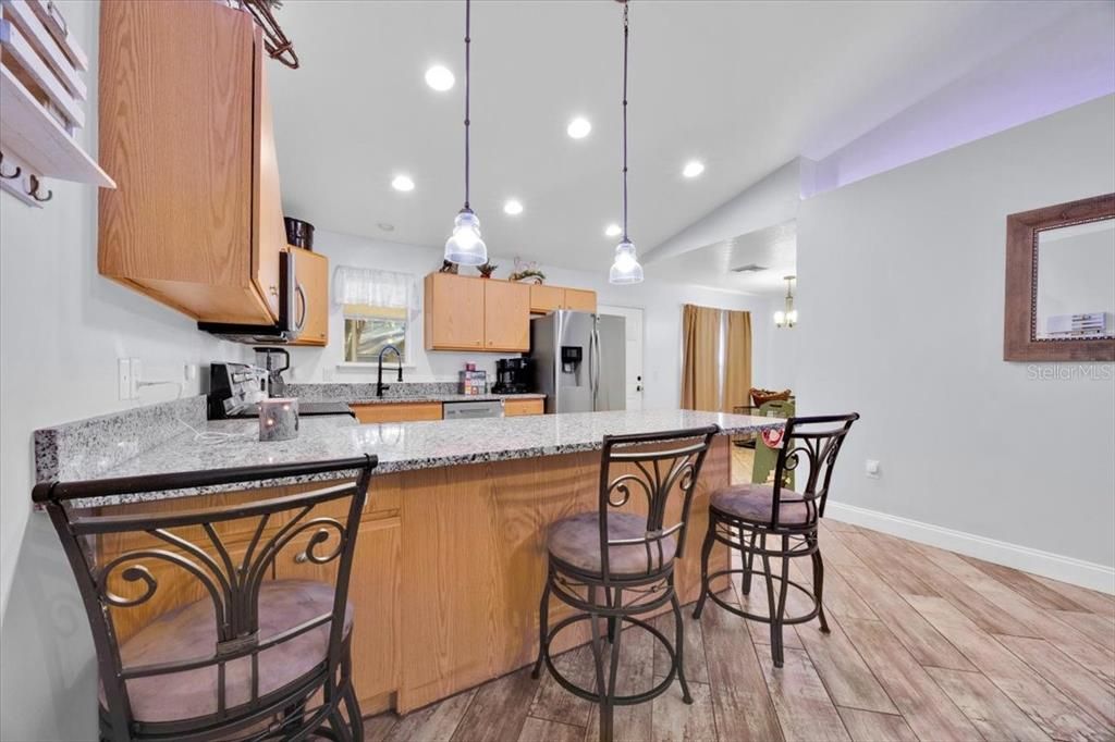 En Venta: $352,000 (3 camas, 2 baños, 1282 Pies cuadrados)