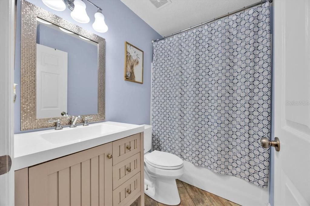 En Venta: $352,000 (3 camas, 2 baños, 1282 Pies cuadrados)