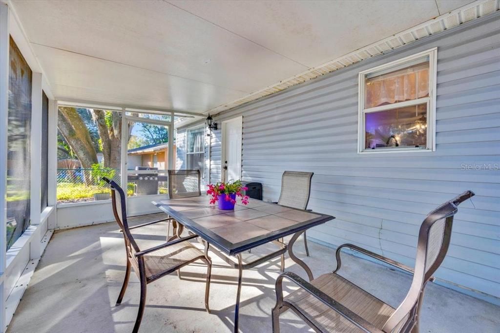 En Venta: $352,000 (3 camas, 2 baños, 1282 Pies cuadrados)