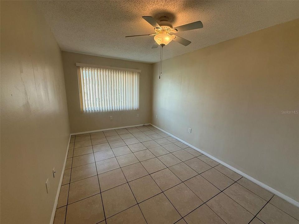 For Rent: $1,275 (1 beds, 1 baths, 550 Square Feet)