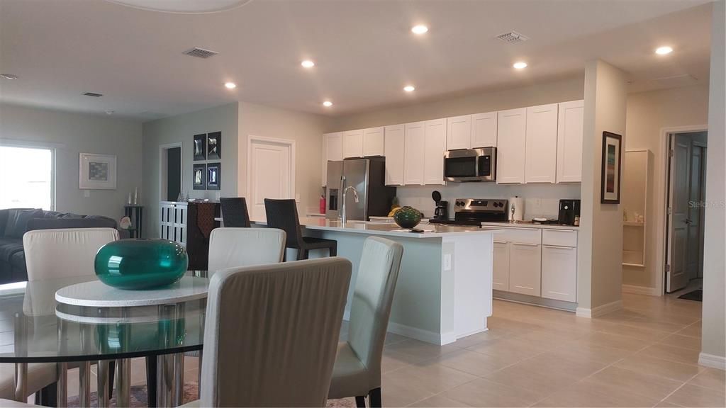 For Sale: $398,000 (4 beds, 3 baths, 2106 Square Feet)