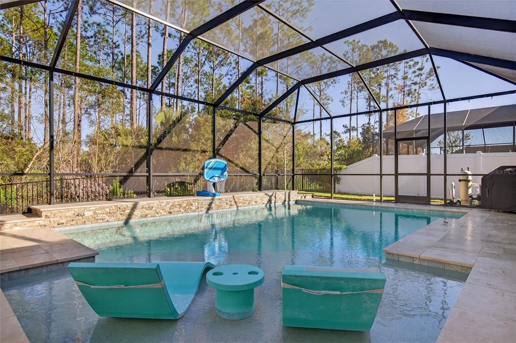 For Sale: $575,000 (4 beds, 3 baths, 2041 Square Feet)