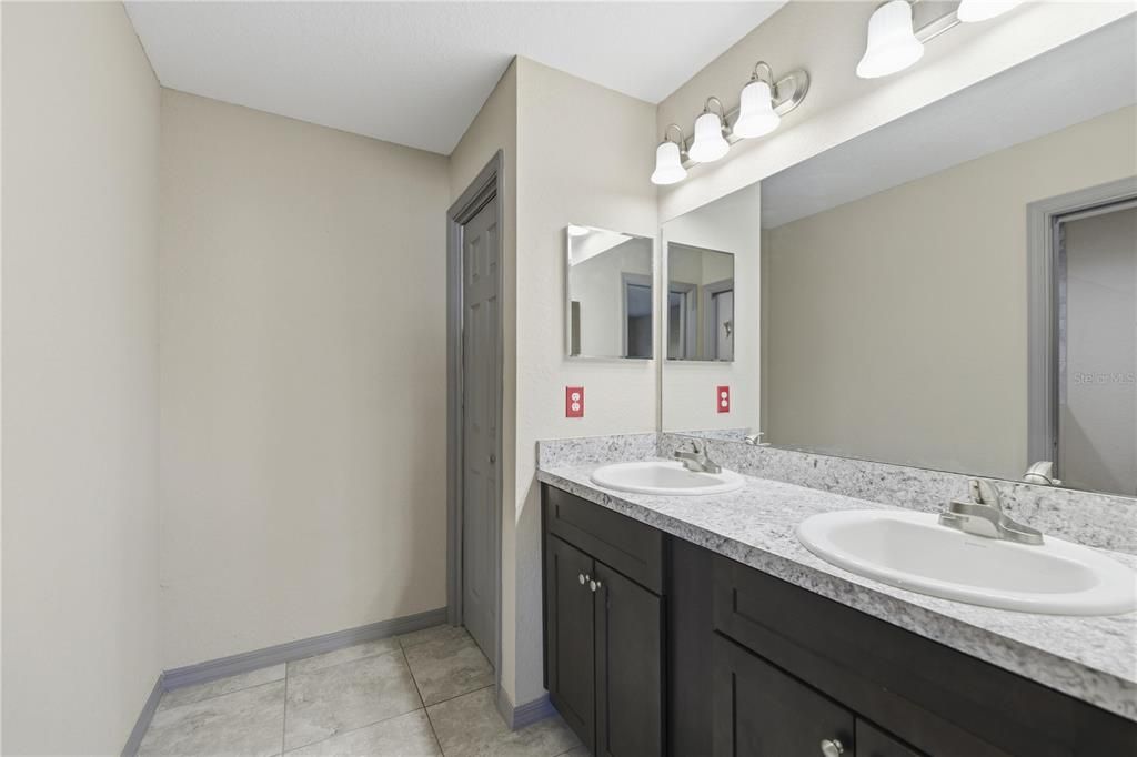 En Venta: $249,900 (3 camas, 2 baños, 1390 Pies cuadrados)