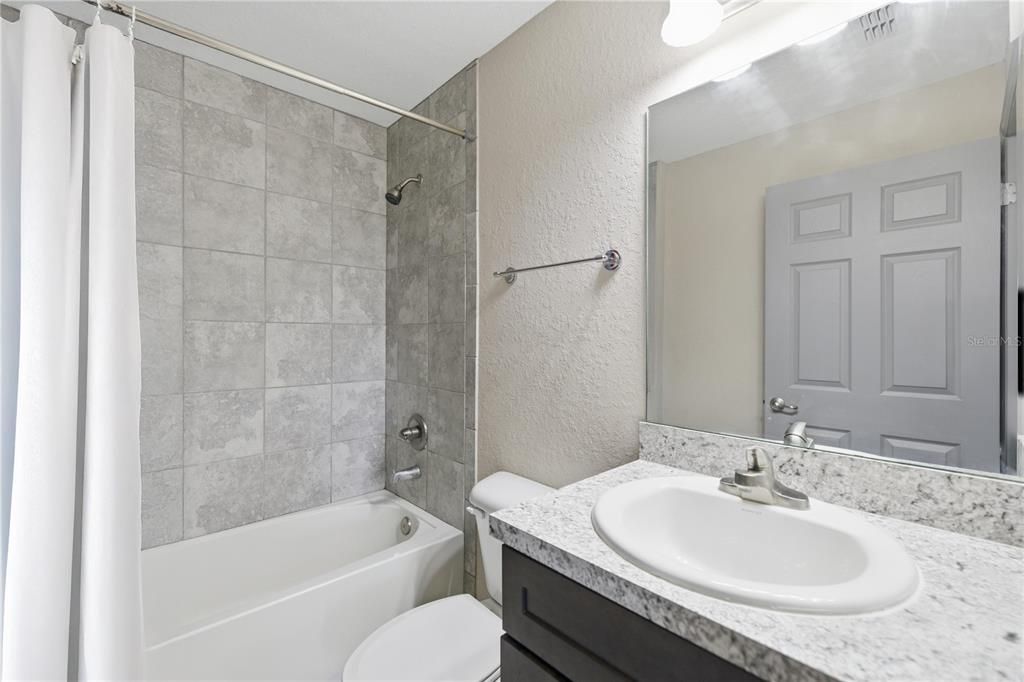 En Venta: $249,900 (3 camas, 2 baños, 1390 Pies cuadrados)