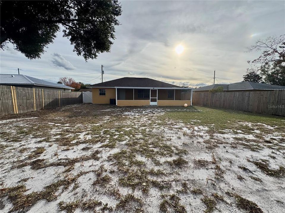 En Venta: $215,000 (3 camas, 1 baños, 1195 Pies cuadrados)