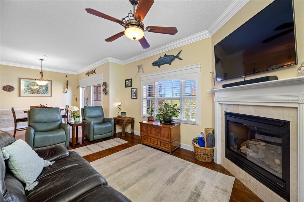 For Sale: $439,900 (3 beds, 3 baths, 2122 Square Feet)