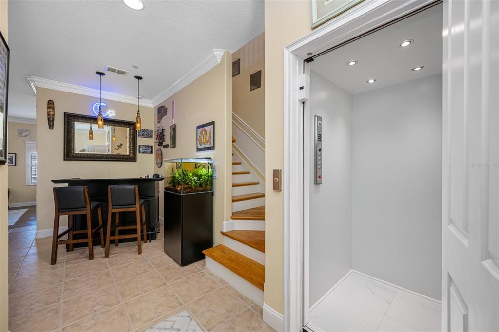 For Sale: $439,900 (3 beds, 3 baths, 2122 Square Feet)