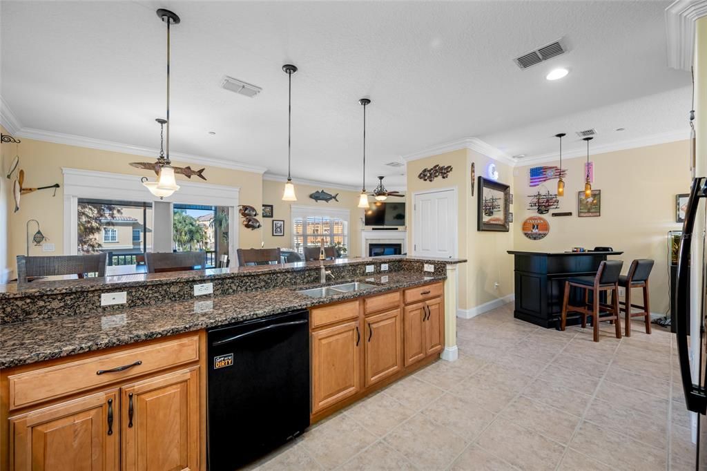 For Sale: $439,900 (3 beds, 3 baths, 2122 Square Feet)