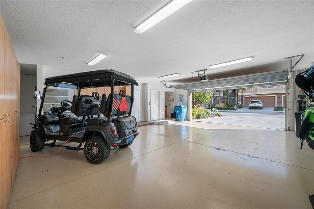 For Sale: $439,900 (3 beds, 3 baths, 2122 Square Feet)