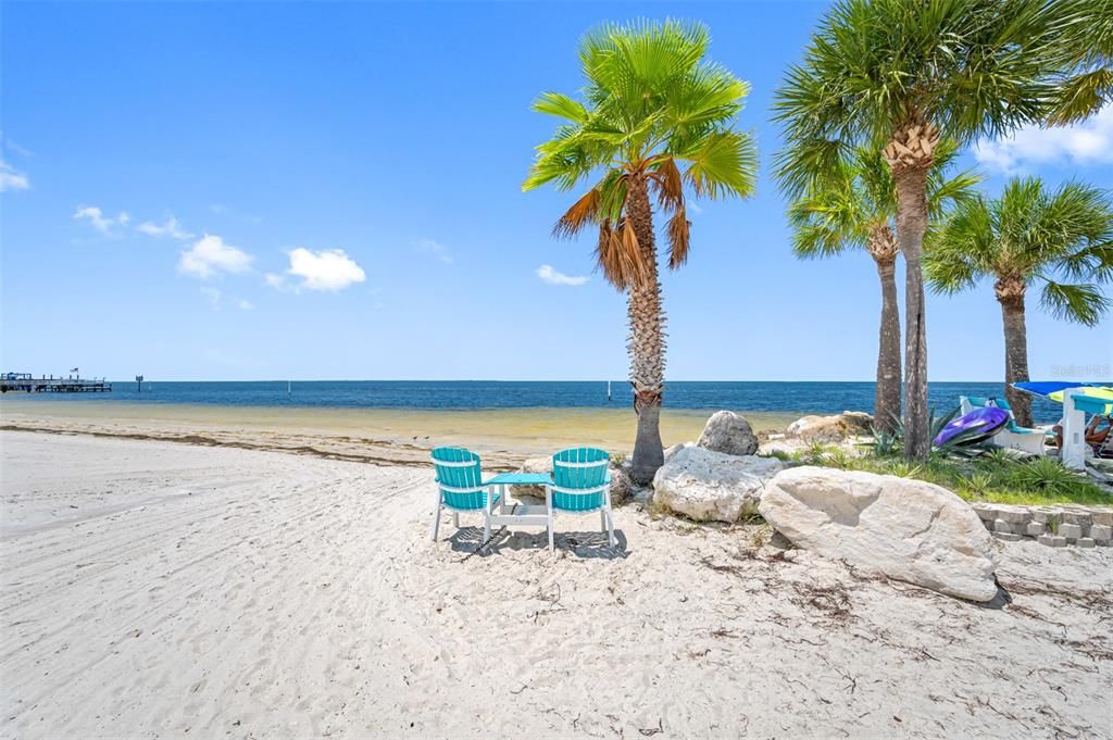 For Sale: $439,900 (3 beds, 3 baths, 2122 Square Feet)