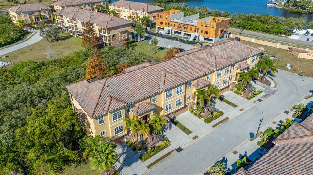 For Sale: $439,900 (3 beds, 3 baths, 2122 Square Feet)