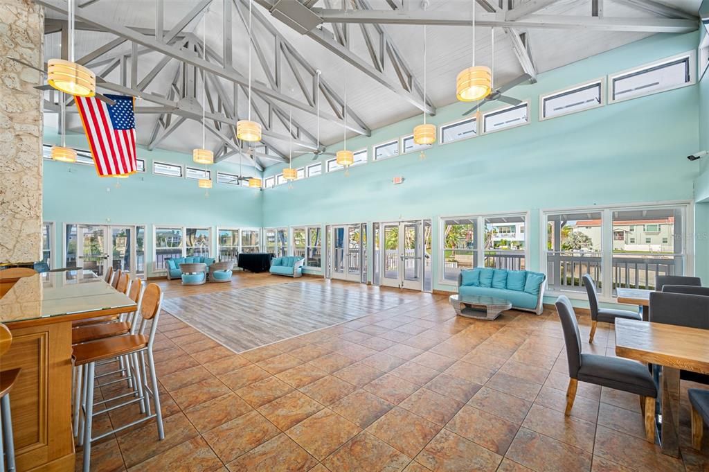 For Sale: $439,900 (3 beds, 3 baths, 2122 Square Feet)