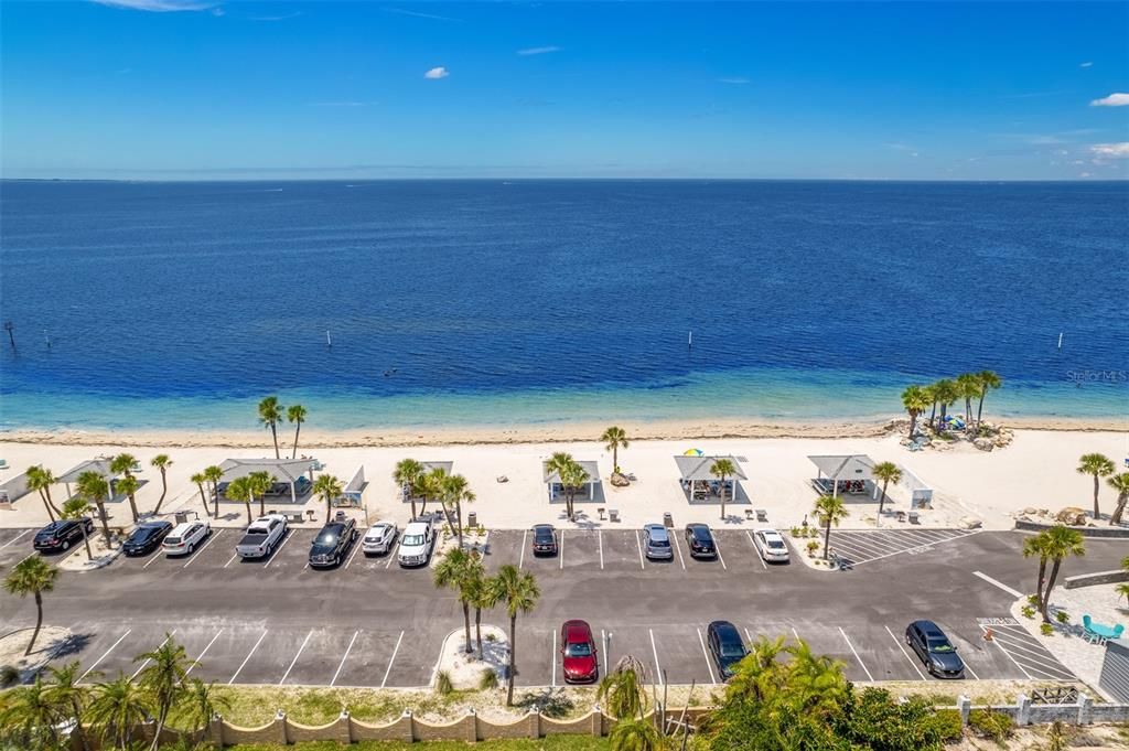 For Sale: $439,900 (3 beds, 3 baths, 2122 Square Feet)