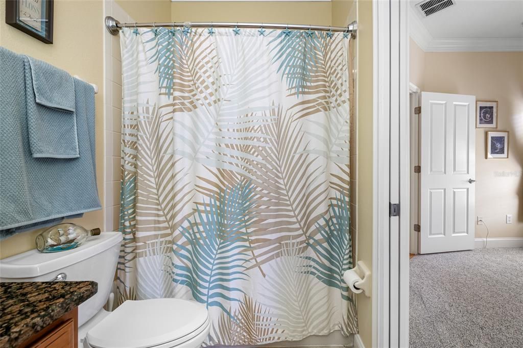 For Sale: $439,900 (3 beds, 3 baths, 2122 Square Feet)