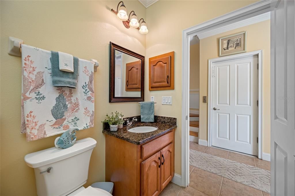 For Sale: $439,900 (3 beds, 3 baths, 2122 Square Feet)