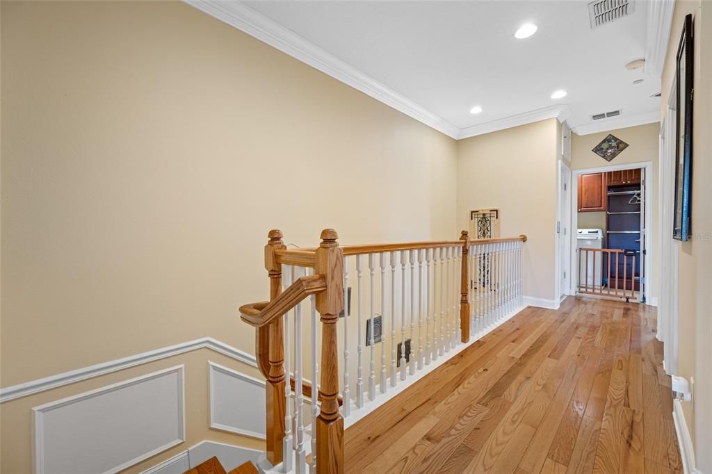 For Sale: $439,900 (3 beds, 3 baths, 2122 Square Feet)