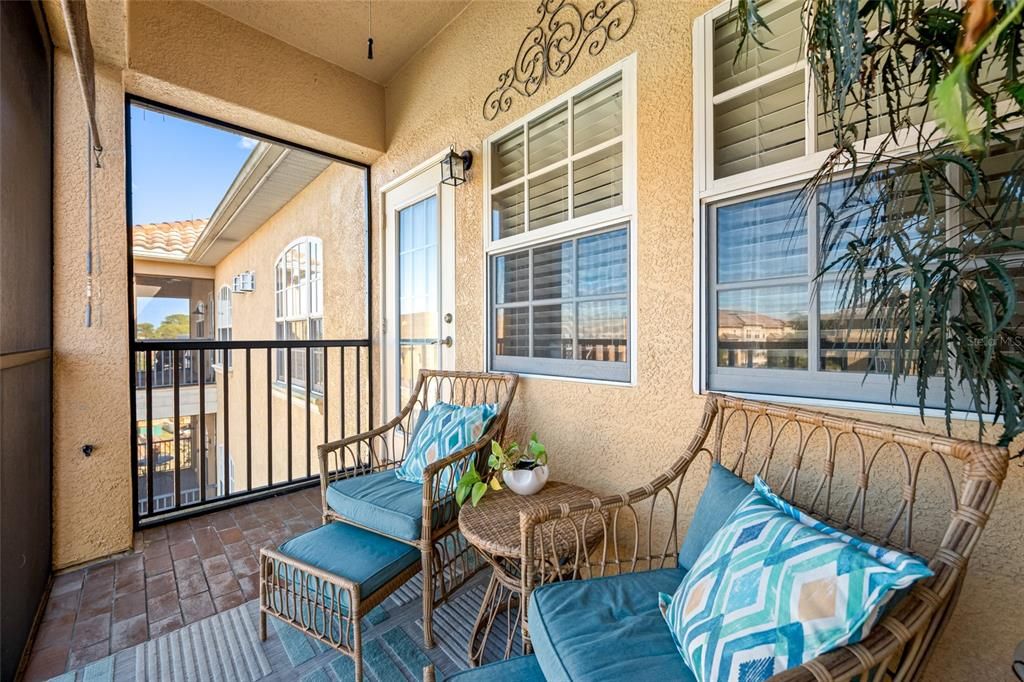 For Sale: $439,900 (3 beds, 3 baths, 2122 Square Feet)