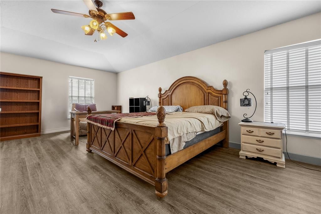 На продажу: $499,000 (5 спален, 4 ванн, 3888 Квадратных фут)