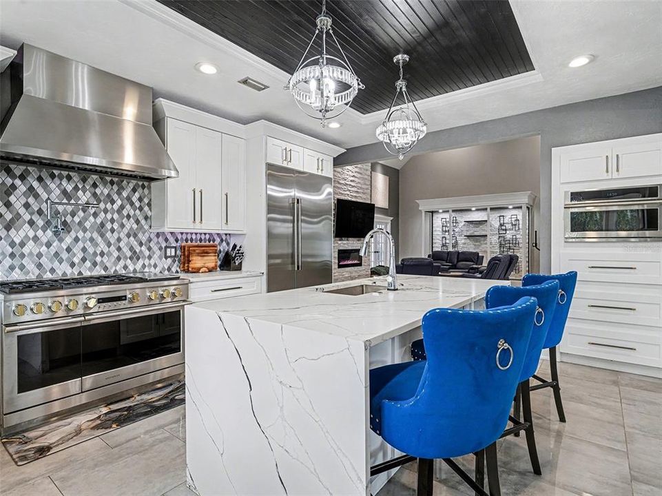 待售: $950,000 (3 贝兹, 3 浴室, 3333 平方英尺)