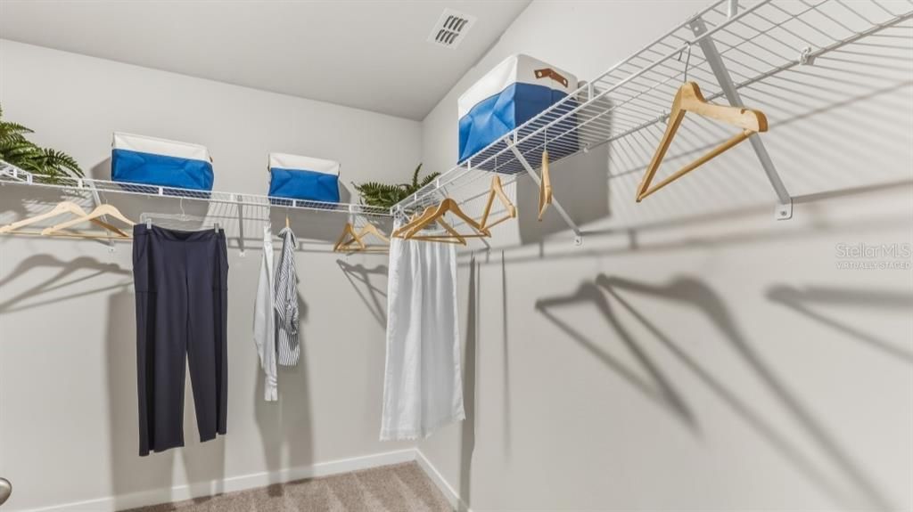 For Sale: $319,990 (4 beds, 2 baths, 1828 Square Feet)