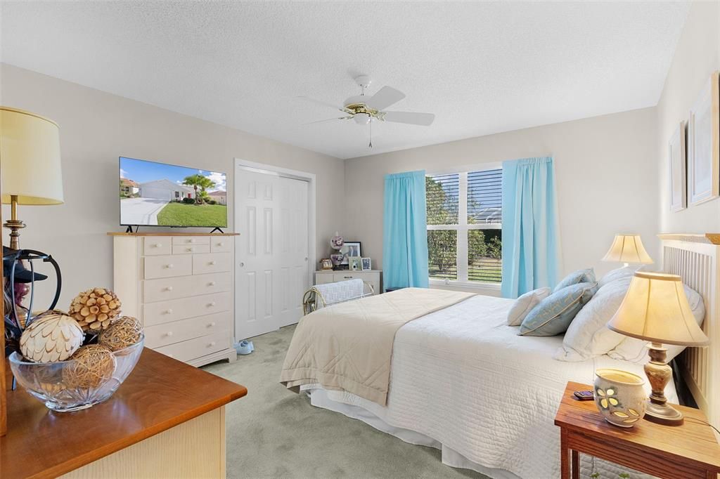 For Sale: $305,000 (2 beds, 2 baths, 1495 Square Feet)