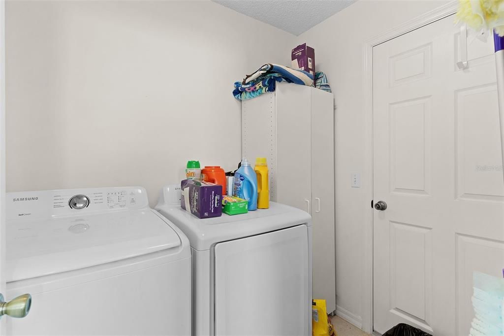 For Sale: $305,000 (2 beds, 2 baths, 1495 Square Feet)