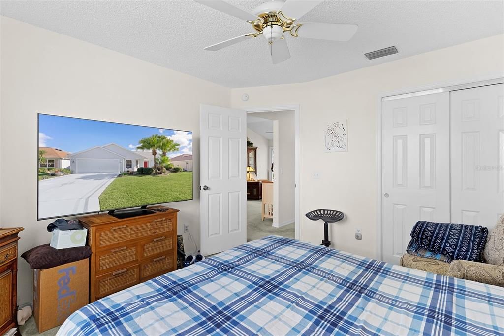 For Sale: $305,000 (2 beds, 2 baths, 1495 Square Feet)