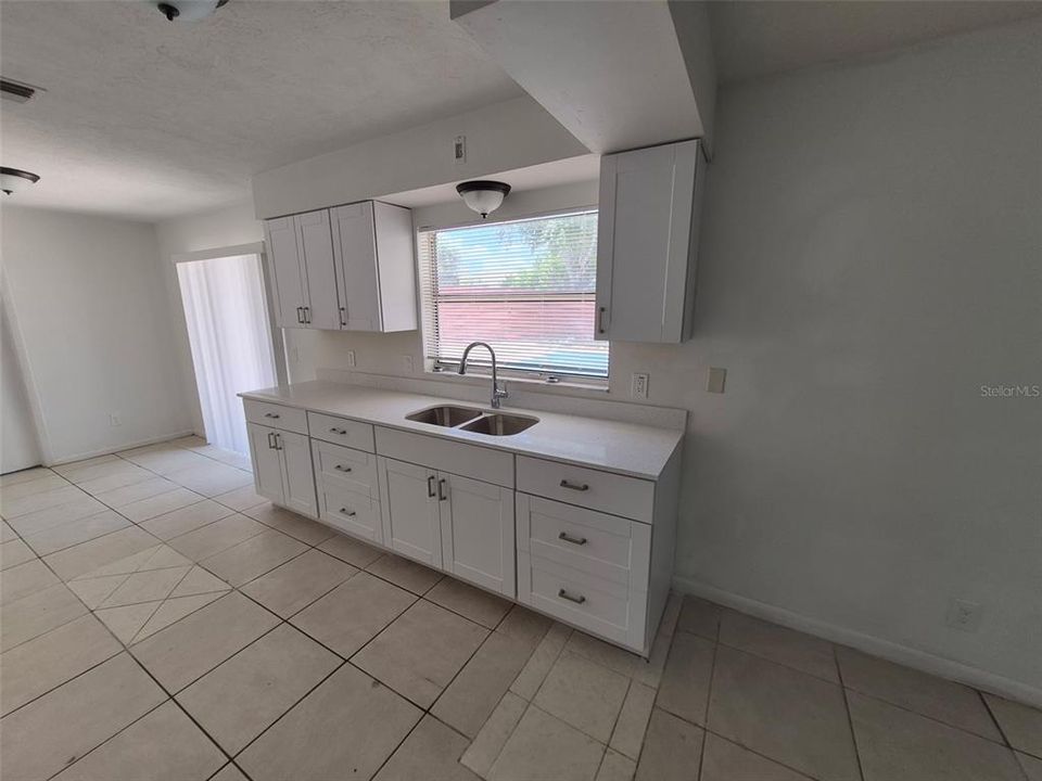 В аренду: $1,399 (3 спален, 2 ванн, 1604 Квадратных фут)