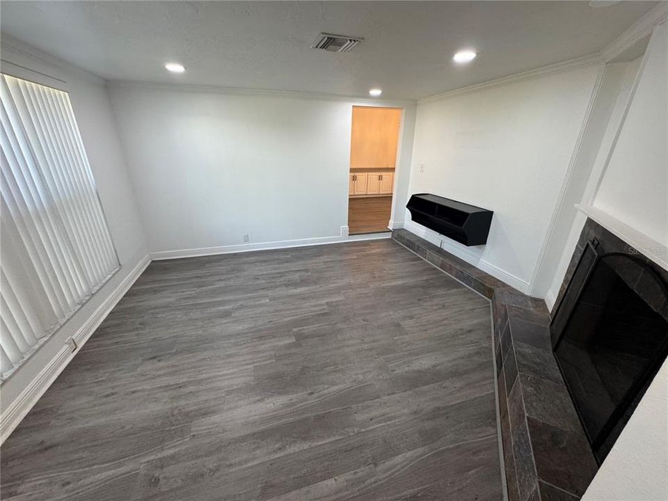 For Rent: $3,500 (5 beds, 3 baths, 2500 Square Feet)