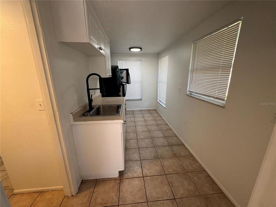 For Rent: $3,500 (5 beds, 3 baths, 2500 Square Feet)