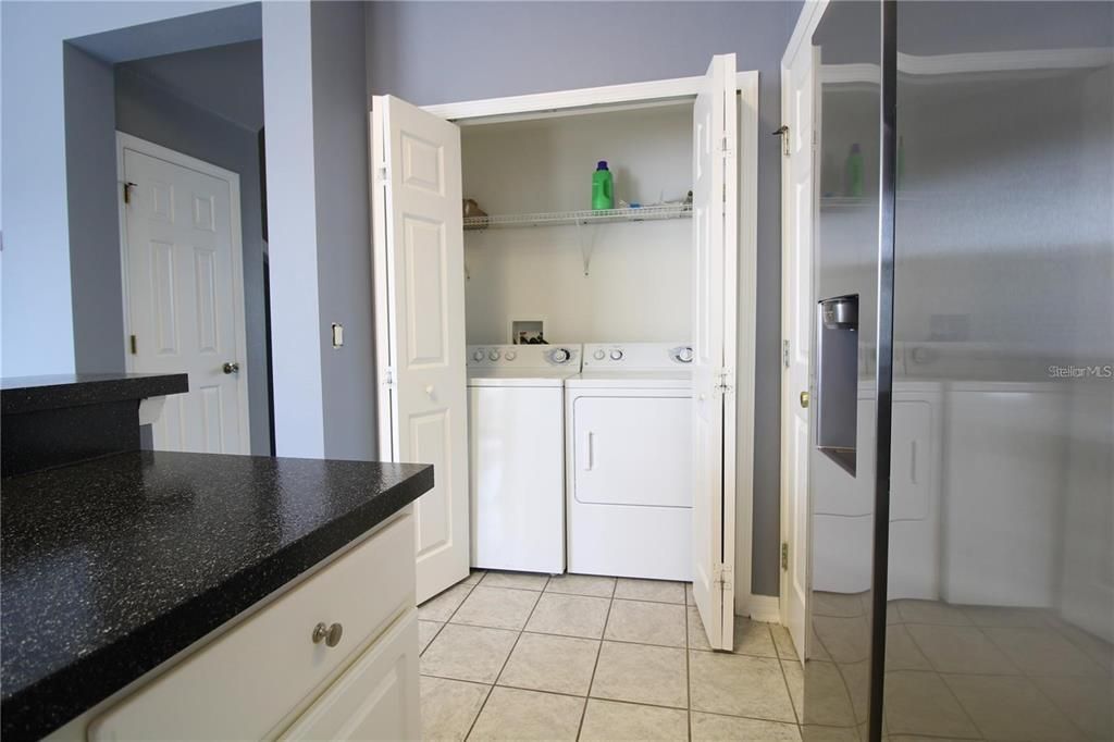 For Rent: $2,350 (2 beds, 2 baths, 1360 Square Feet)