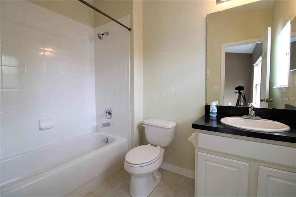 For Rent: $2,350 (2 beds, 2 baths, 1360 Square Feet)