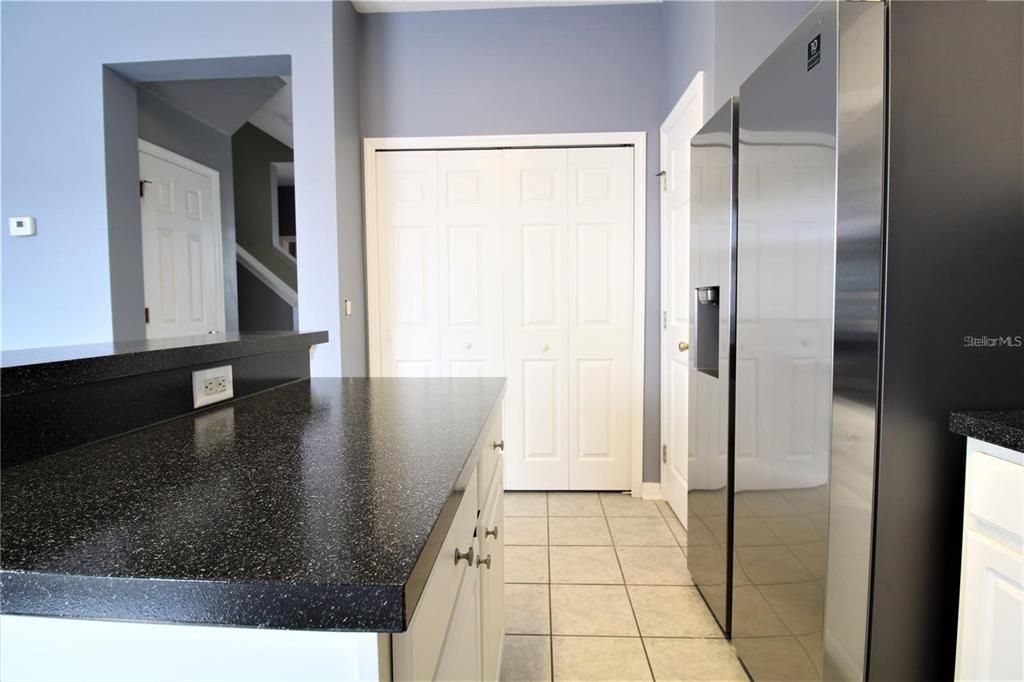 For Rent: $2,350 (2 beds, 2 baths, 1360 Square Feet)