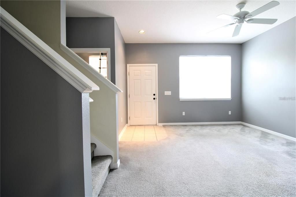 For Rent: $2,350 (2 beds, 2 baths, 1360 Square Feet)