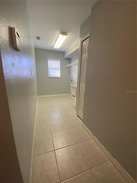 For Rent: $1,850 (3 beds, 2 baths, 1703 Square Feet)