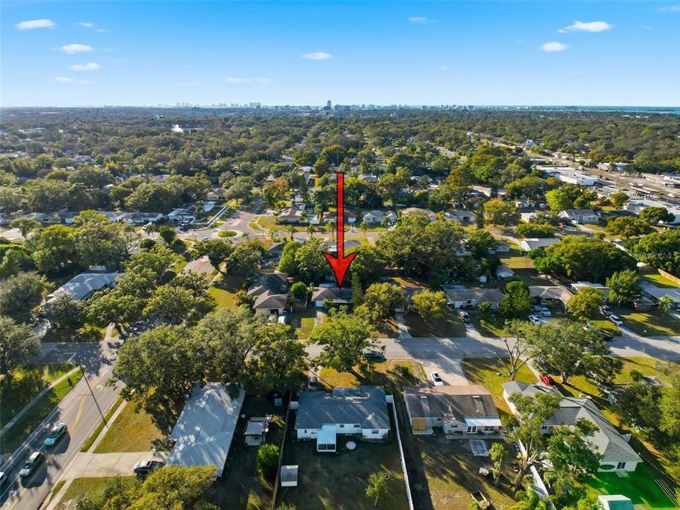 For Sale: $315,000 (2 beds, 1 baths, 1122 Square Feet)