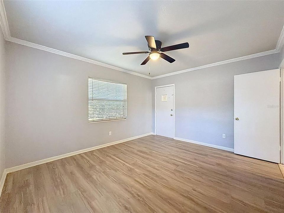 For Sale: $315,000 (2 beds, 1 baths, 1122 Square Feet)